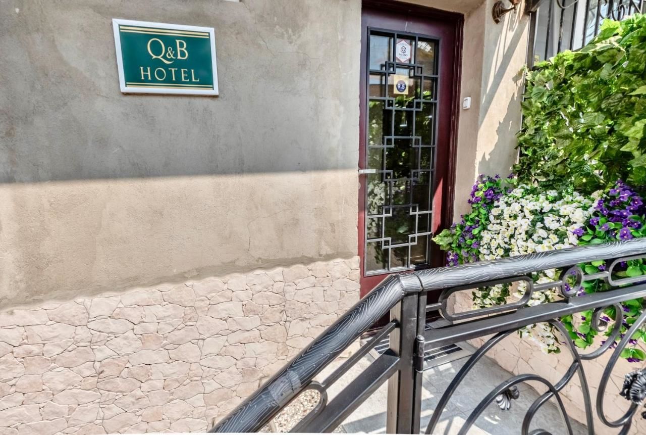 Отель Q&B Hotel Тбилиси-45