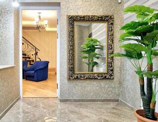 Отель Q&B Hotel Тбилиси-0